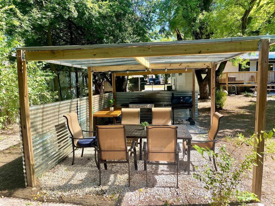Canyon Lake River House Retreat-Location With Hot Tub Exterior photo